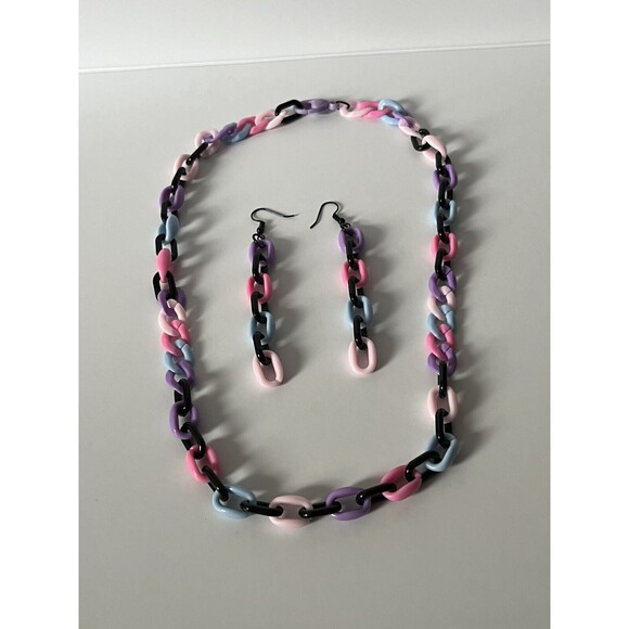 Acrylic Statement Necklace 22” & Earrings 3.25” Handmade Jewelry Set~Cute!!! - Picture 4 of 16